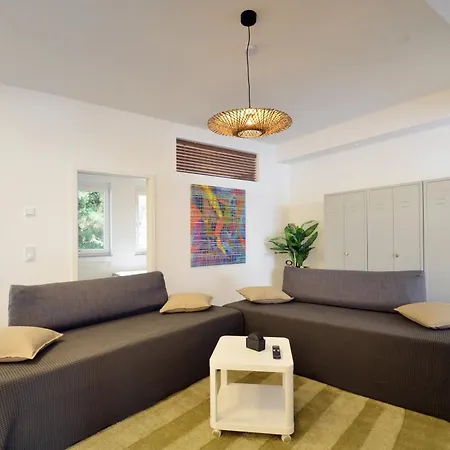 Apartment City-jungle Artcommodation *
